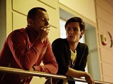 Gwiazda głośnego, obsypanego nagrodami filmu Tomasza Wasilewskiego „Płynące wieżowce”, o polskim kinie, roli geja oraz miłości – Mateusz Banasiuk
[po wywiad kliknij w zdjęcie]