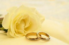 2 tygodnie wcześniej należy;

- ustalić szczegóły z fotografem i kamerzystą (powinni posiadać uprawnienia do świadczenia usług w miejscach sakralnych)

- omówić z zespołem przeb...