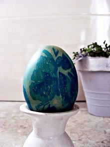 Pisanka z bibuły :)   Szczegóły na blogu barbea.blogspot.com