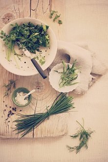 Urozmaicenie diety o zioła to krok do pięknej sylwetki :) mięta, bazylia, szałwia, rumianek działają oczyszczająco i odchudzająco.