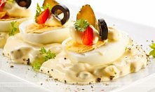 Jajka w sosie majonezowym z...