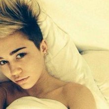 MILEY CYRUS BEZ MAKIJAŻU!!! Zobacz więcej fotek >>> KLIK >>>
