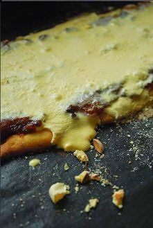 Mazurek z masą owocową i ko...