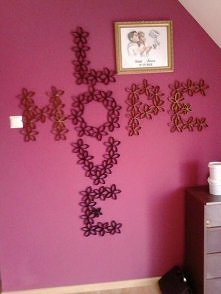 56 rolek po papierze toaletowym, ale mi się (chyba) udało! ;>