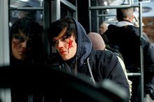 "Szczerze, to ja nie rozumiem samobójców, bo żeby żyć trzeba mieć odwagę, a samobójcy to tchórze. Tchórze i narcystyczni egoiści, którzy myślą, że wszystko się kręci wokół ...