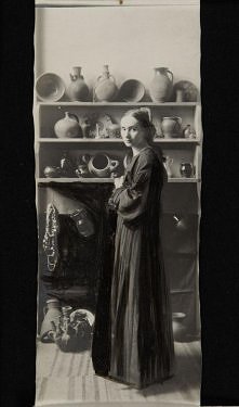 Sara Lipska

Zapomniana historia mody XX. wieku. Paryskie losy polskiej artystki. 

Więcej na Moda Cafe!