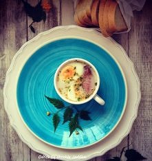 Żurek z kiełbasą i gotowanym jajkiem. 

Link do przepisu tradycyjnie w pierwszym komentarzu.