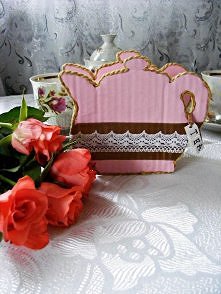 Pojemnik na herbatę :)

Szczegóły na barbea.blogspot.com