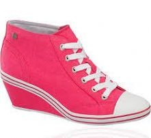 Nie wiem czy fajne ale nogą być:D