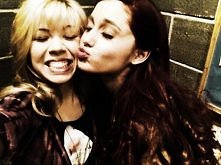JENNETTE & ARIANA