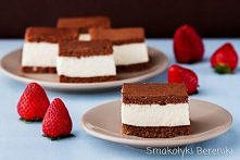 Śmietankowa kanapka
Składniki:
biszkopt
3 jajka
60g cukru
50g mąki pszennej
10g (1 łyżka) kakao
2 łyżki zimnej wody
pianka
4 białka
szczypta soli
100g cukru
200g śmietanki 30%
5...