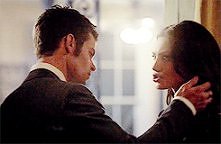 Czy tylko mnie nie "jara" ten pocałunek?