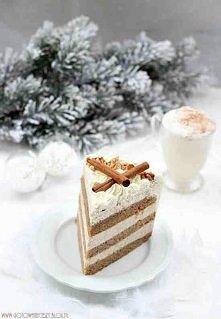 tort cynamonowo-migdałowy