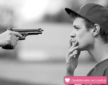 Mam pistolet, dwa naboje i nas dwoje, to koniec..