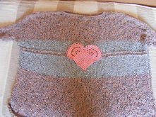 sewterek w serduszko :)