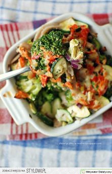 LEKKA ZAPIEKANKA BROKUŁOWA Z CAMEMBERTEM