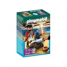 Playmobil 5141 - Starszy Kanonier Czerwonych Kurtek z Armatą Serii Piraci dla dzieci od 4 lat. Zestaw Playmobil 5141 zawiera: żołnierza kanonistę, armatę, strzelbę, wiadro i beczkę