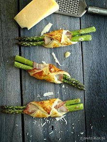 Szparagi w cieście francusk...