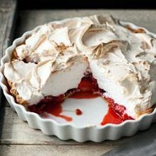 Tarta truskawkowa z bezą