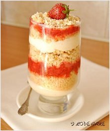 Deser warstwowy z kaszką manną - ilovebake.pl