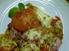 Pizza na spodzie z cukinii