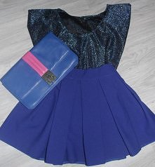 Spódniczka kobaltowa z kontrafałdami
Es-collection