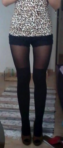 chciałabym takie szczupłe nogi :] może mi się uda jak popracuje w wakacje