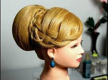 Elegant hairstyle for long hair. Вечерняя прическа с плетением на длинные волосы.