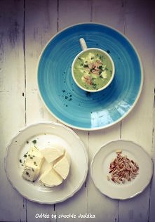 Zupa (krem) z cukinii i zielonego groszku.   Link do przepisu w pierwszym komentarzu.