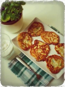 Placki z cukinii z fetą