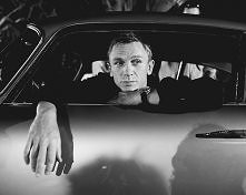 Daniel Craig

Co o nim sądzicie? Lubicie go? 
:)