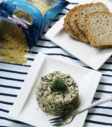 Sałatka makaronowa z pieczarkami