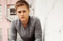 Lucas Grabeel