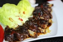 Żeberka w Sosie Śliwkowym to oryginalny przepis na obiad. Przygotowane żeberka smakują rewelacyjnie i rozpływają się w ustach! Polecamy!, przepis znajduje się na naszej stronie