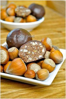 Domowe pralinki a la Ferreo Rocher - ilovebake.pl