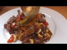 Wieprzowina po Chińsku to na wskroś orientalne danie o niepowtarzalnym smaku i zapachu. Smakowało? Zostaw nam swój komentarz :) Jak przygotować przepis? Zobacz Video na stronie