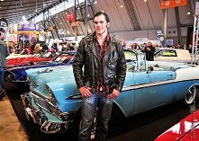 Ken czeka na swoją Barbie :D