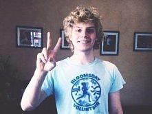 Evan Peters ♥