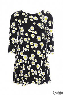 CZARNA ROZKLOSZOWANA SUKIENKA W STOKROTKI