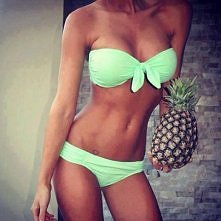 piękny kolorek stroju *.*