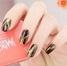 naklejki na paznokcie:) dzi...