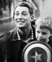Chris Evans <33