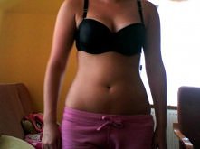 Eh :/ dziewczynki błagam pomocy .. jakie ćwiczenia aby pozbyć się tych fałdek na plecach , pod pachami , na zgrabne ręce i ramiona , na ten wstrętny brzuch .. ? Wiem , wiem że w...