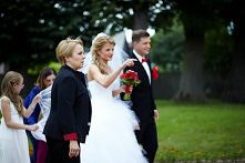 Wedding not necessarily tra...