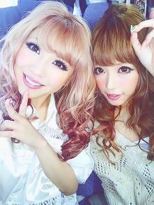 Gyaru fashion