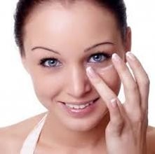 Świetna stronka dla mam i nie tylko... 
Skończył ci się płyn do demakijażu, a nie uzupełniłaś zapasów? Wystarczy, że na wacik kosmetyczny nałożysz trochę oliwy z oliwek i zmyjes...