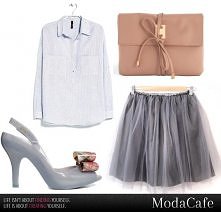 Ubranie z potencjałem. Barwne stylizacje z "tiulówką".

Szara
Nie skłamię jeśli napiszę, że do niej pasuje absolutnie wszystko. Od szpilek po kaloszy, we wszystkich ko...