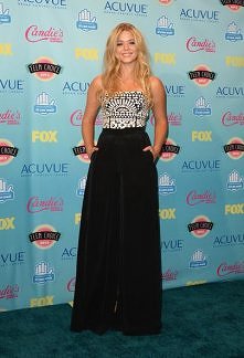 Śliczna stylizacja :)
Sasha...