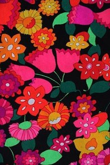 kolorowe bajeczne kwiaty na czarnym tle