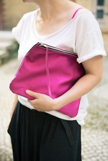 Różowa kopertówka z suwakiem oversized